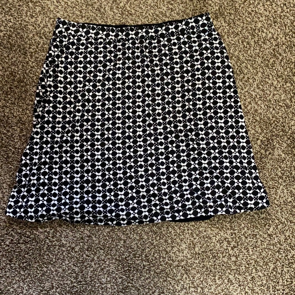 41 Hawthorne black and white skirt